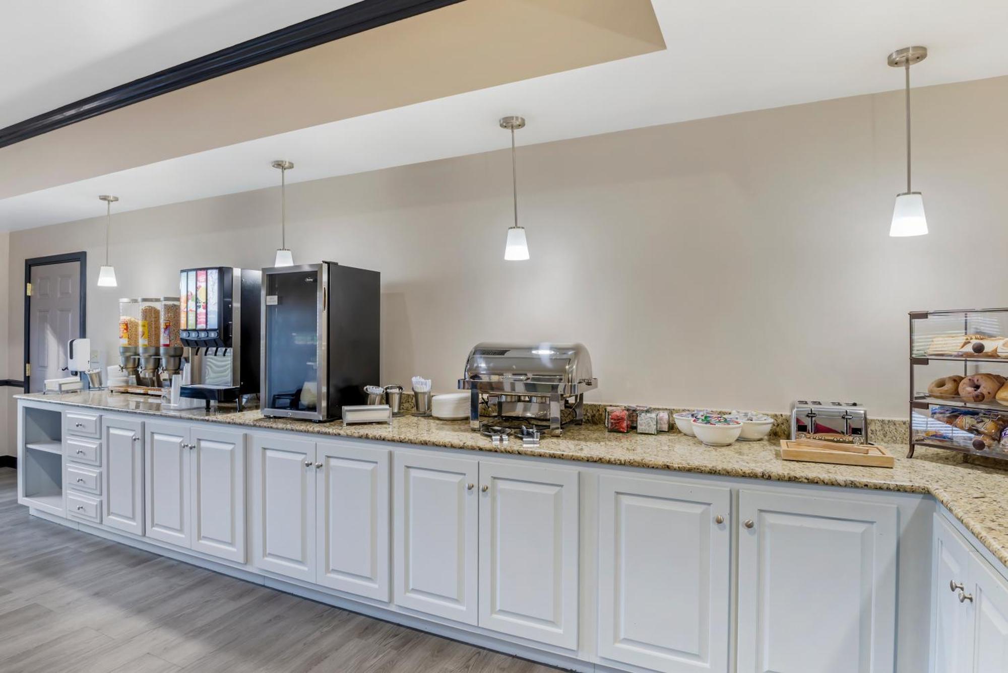 Country Inn & Suites By Radisson, Ashland - Hanover, Va Buitenkant foto
