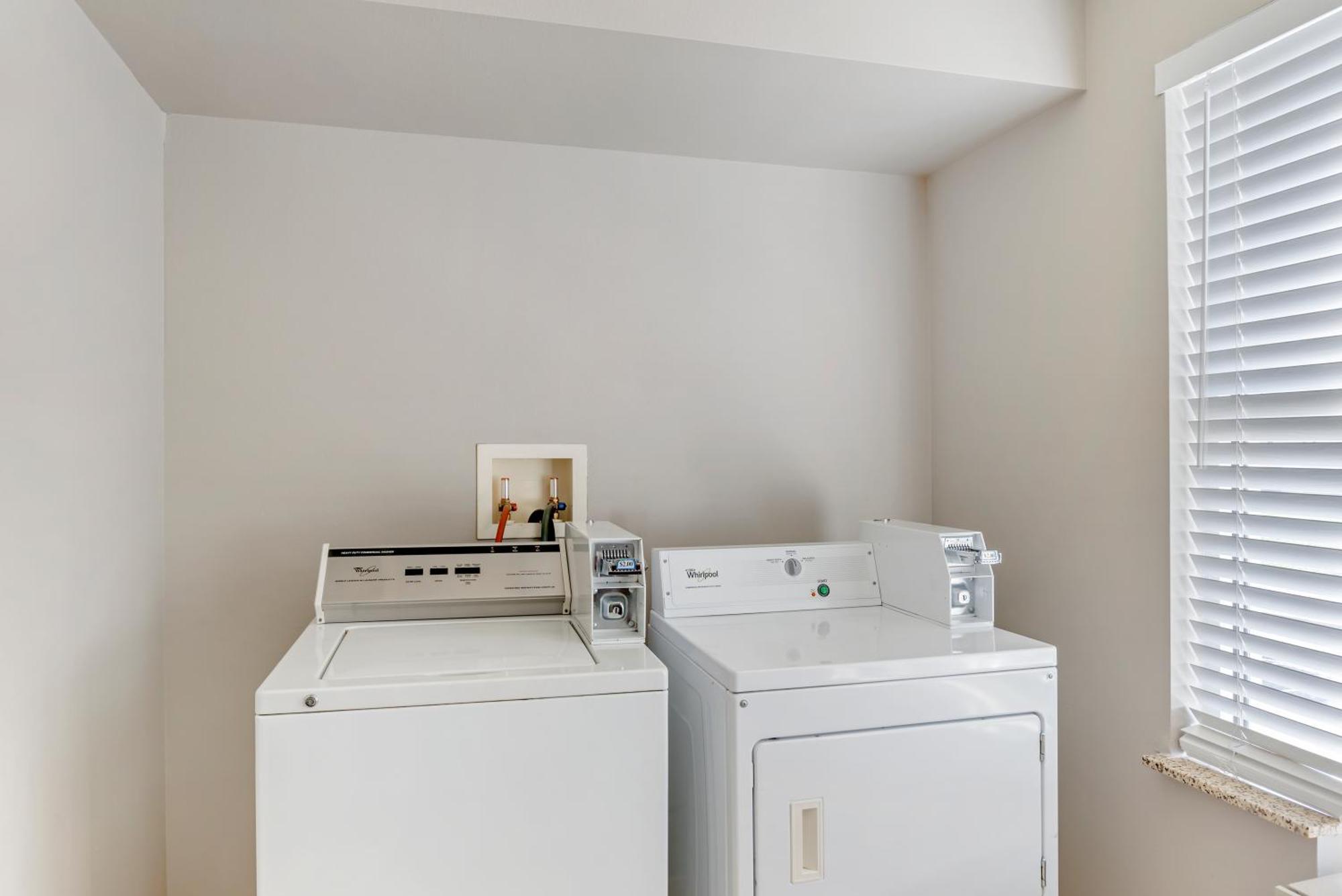 Country Inn & Suites By Radisson, Ashland - Hanover, Va Buitenkant foto